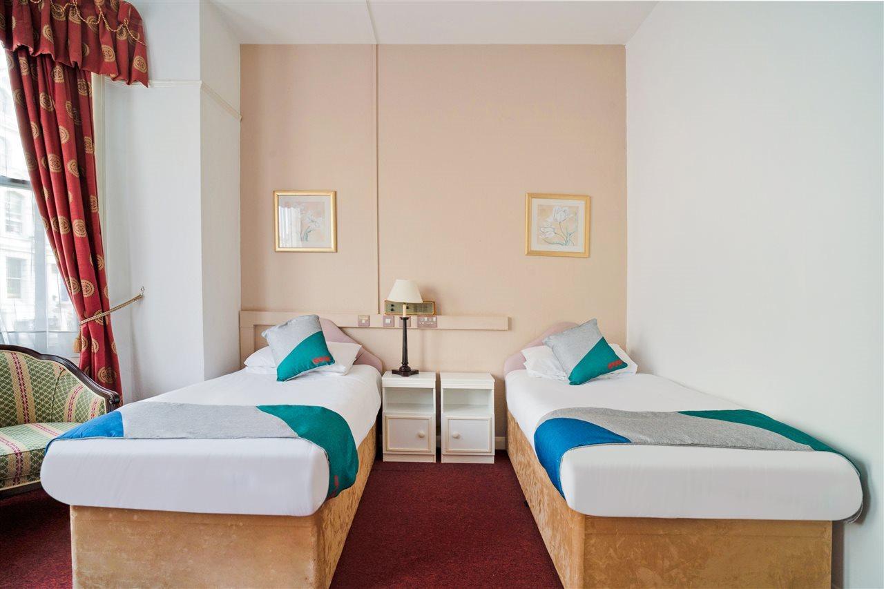 Oyo The Palm Court Hotel Eastbourne Eksteriør bilde